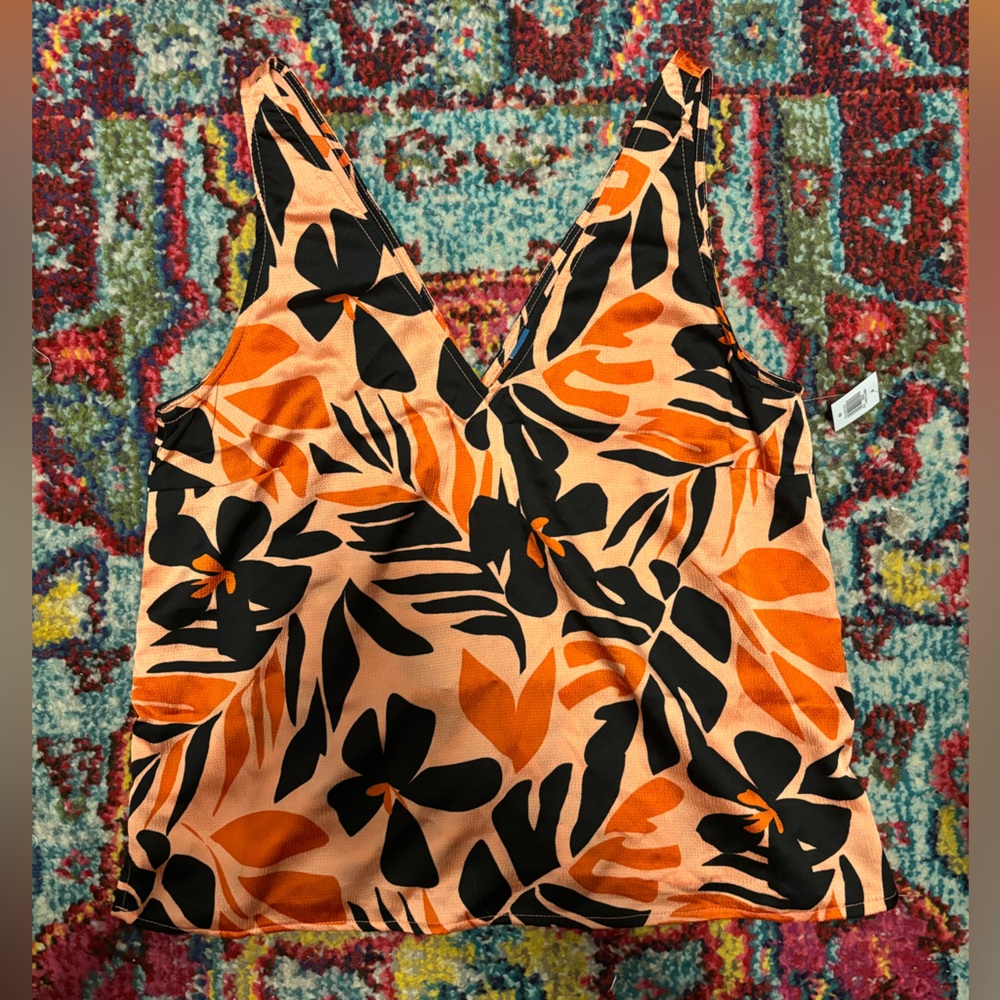 Flowy tank